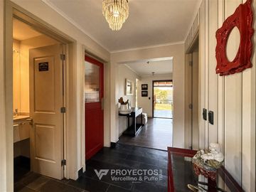 Casa en venta de 4 dorm. en Colina
