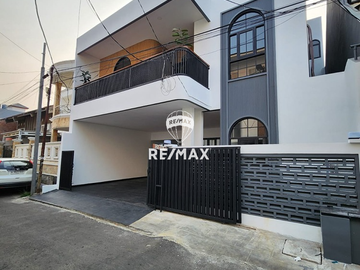 DIJUAL RUMAH BARU DI DAERAH AMPERA KEMANG JAKARTA SELATAN