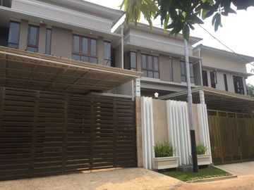 Rumah Mewah Di Cilandak KKO Marinir