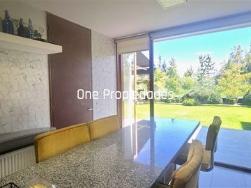 Yunque Venta Duplex 4D4B Estar Serv Jardin Pisc Lo Barnechea