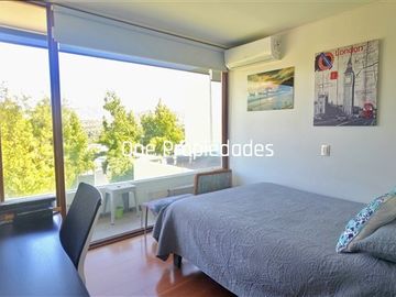 Yunque Venta Duplex 4D4B Estar Serv Jardin Pisc Lo Barnechea