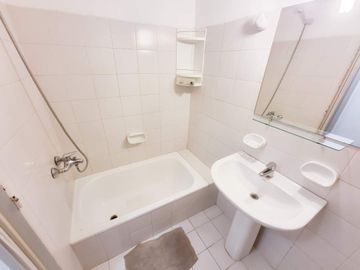 ALQUILER – DEPARTAMENTO DE 2 AMBIENTES EN DUPLEX CON BALCÓN – VILLA URQUIZA