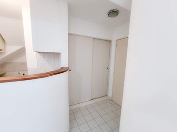 ALQUILER – DEPARTAMENTO DE 2 AMBIENTES EN DUPLEX CON BALCÓN – VILLA URQUIZA