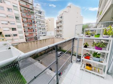 ALQUILER – DEPARTAMENTO DE 2 AMBIENTES EN DUPLEX CON BALCÓN – VILLA URQUIZA