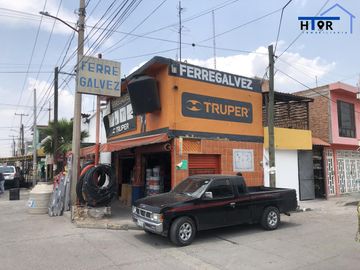 CASA EN VENTA CON 3 LOCALES COMERCIALES, AV. JOSÉ DE GÁLVEZ