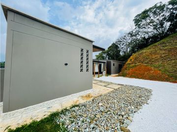 Finca en venta El carmen de viboral Sector Quirama SE ENTREGA RENTANDO