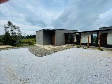 Finca en venta El carmen de viboral Sector Quirama SE ENTREGA RENTANDO