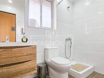 Casa en arriendo de 7D 3 B - Estadio Manquehue