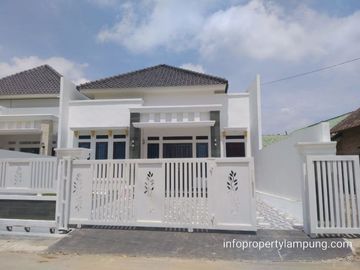 Rumah dijual di Tanjung Senang, Pinggir Jalan Aspal
