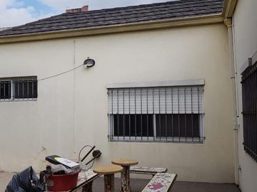 EXCELENTE CASA BIEN DISTRIBUIDA