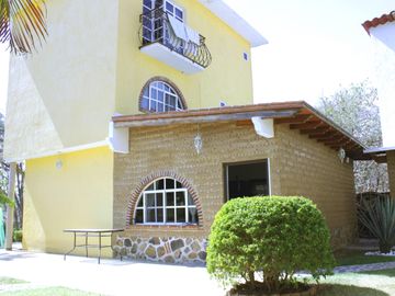 Quinta amueblada en venta, ideal para negocio
