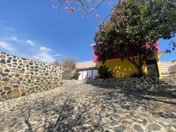 Quinta amueblada en venta, ideal para negocio