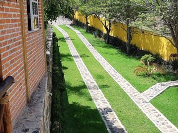 Quinta amueblada en venta, ideal para negocio