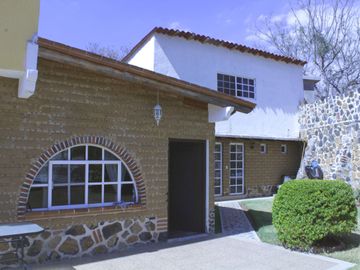Quinta amueblada en venta, ideal para negocio