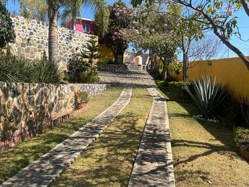 Quinta amueblada en venta, ideal para negocio