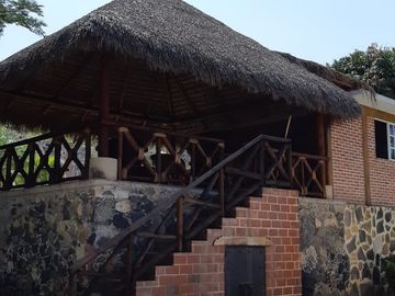 Quinta amueblada en venta, ideal para negocio