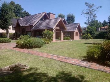 Casa en venta en Berazategui Este