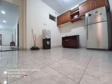 MAINROAD Rumah Antapani Di Jalan Purwakarta DKT Griya Arcamanik Bandung