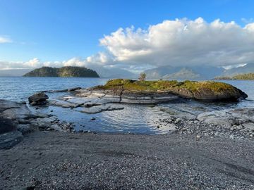 Parcelas con vista y acceso al Lago Ranco