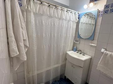 Venta depto 2 amb en Torre Salcedo. Excelente estado