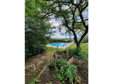 VENTA-CASA 2 DORMITORIOS-VILLA CARLOS PAZ-VISTA ÚNICA.