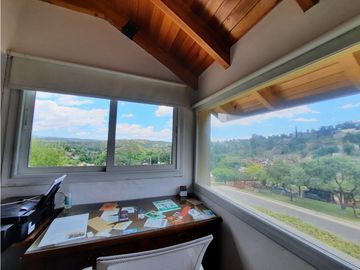 VENTA-CASA 2 DORMITORIOS-VILLA CARLOS PAZ-VISTA ÚNICA.