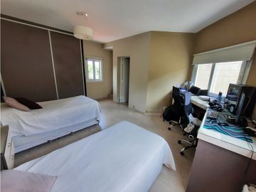 VENTA-CASA 2 DORMITORIOS-VILLA CARLOS PAZ-VISTA ÚNICA.