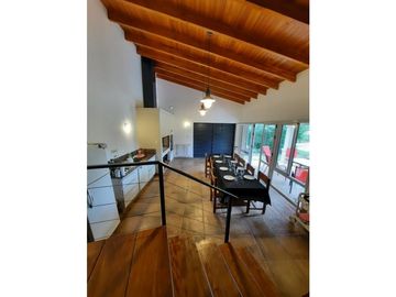 VENTA-CASA 2 DORMITORIOS-VILLA CARLOS PAZ-VISTA ÚNICA.