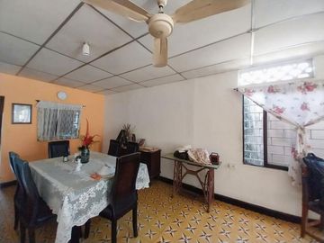 casa en venta en la arboraya. Cod V89039