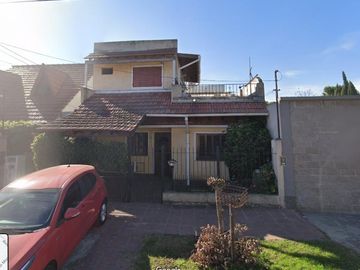 Casa PH en venta en Villa Luzuriaga