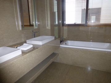 INFO:Disewakan Apartemen 1 Park Avenue-(Gandaria) Kondisi Unit F.F 3BR LUAS
