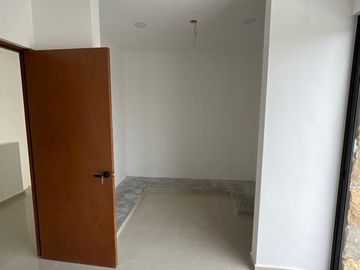 CASA EN VENTA EN PRIVADA PRADERAS DEL MAYAB