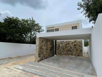 CASA EN VENTA EN PRIVADA PRADERAS DEL MAYAB