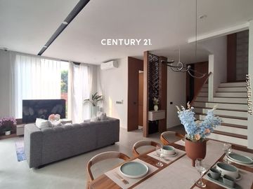 Dijual Rumah Brandnew Modern Minimalis Ada Kolam Renang