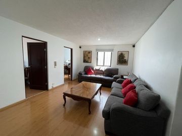 San Jerónimo Aculco, Casa en venta con amplia terraza y roof garden.