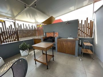 San Jerónimo Aculco, Casa en venta con amplia terraza y roof garden.