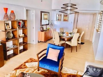 Condominium 3 Bedrooms: 3 Bedrooms Condo For Sale in One Shangri-La Place Ortigas Center, Mandaluyong City