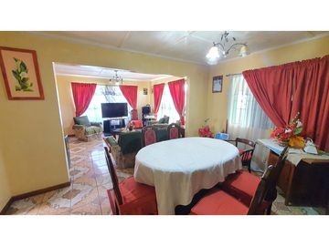 Venta casa 4D 1B con Potencial Comercial en Quilpué
