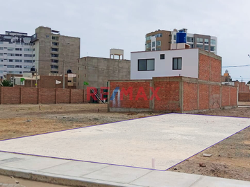Lindo terreno en Urbanización La Estación, Pimentel
A solo 02 cuadras del 2do Malecón para que vivas disfrutando de la brisa marina todos los días.