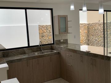 VENTA DE CASA EN PORTO ALEGRE VIA A  LA COSTA