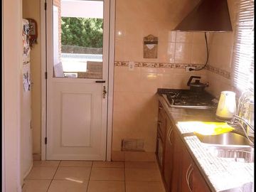 VILLA ALLENDE-COUNTRY LA PALOMA- MAGNÍFICA- 4 Dorm-1 suite-3 Galerías-Pileta-