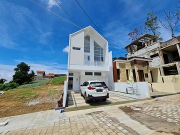 Rumah 2 lantai dekat exit tol bandung pasteur