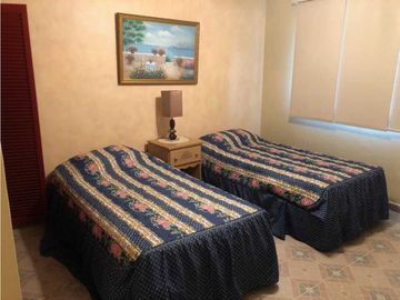SE VENDE O ALQUILA CASA EN CORONADO 4R 3B