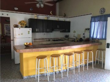 SE VENDE O ALQUILA CASA EN CORONADO 4R 3B