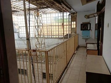 Hanya 50 meter ke Jalan Am Sangaji