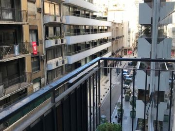 Esmeralda y Santa Fe - 2 amb. Apto - Frente c/Balcón