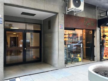 Esmeralda y Santa Fe - 2 amb. Apto - Frente c/Balcón