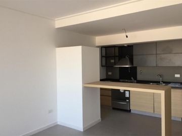 Monoambiente A Estrenar. Al contrafrente con balcÃ³n  y baÃ±o completo. Detalles de categorÃ­a!