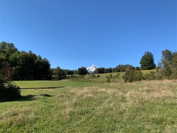Pucon-Los Riscos- Parcela con vista al lago y volcan