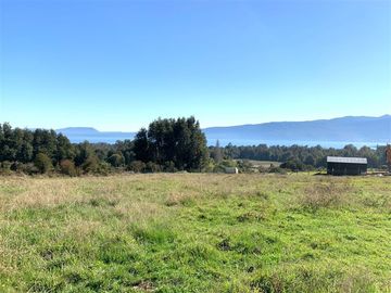 Pucon-Los Riscos- Parcela con vista al lago y volcan